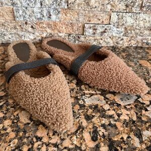 Brunello Cucinelli monili beaded genuine shearling slide